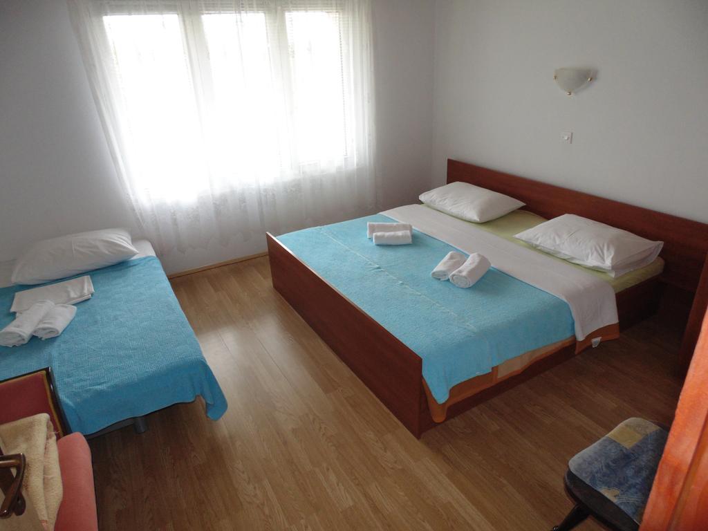 Apartments Cico Starigrad Paklenica Exterior foto