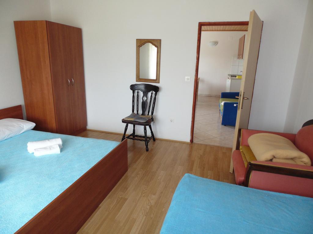 Apartments Cico Starigrad Paklenica Exterior foto