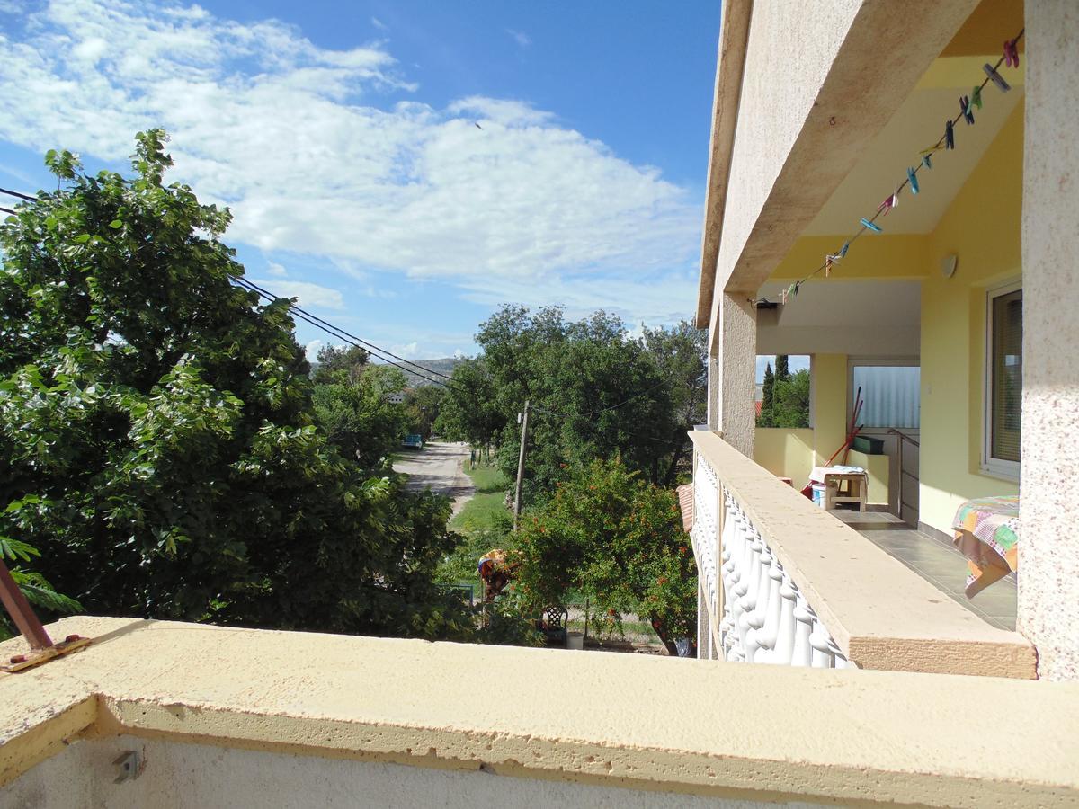 Apartments Cico Starigrad Paklenica Exterior foto